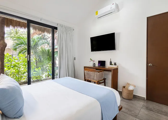 Areia - Front Lodge *