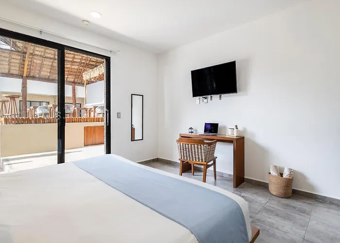 Areia - Front Lodge *